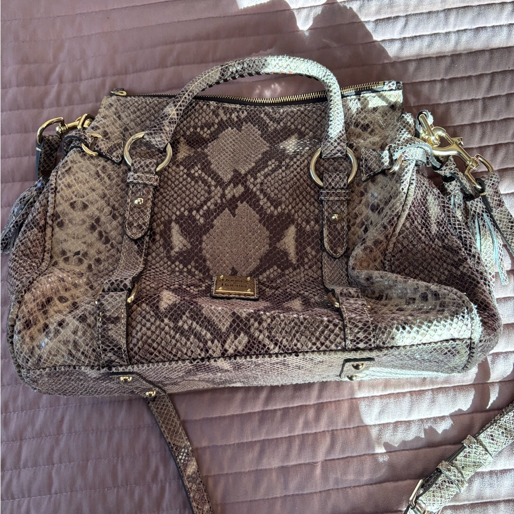 Authentic Dooney & Bourke Leather Bag w matching Wristlet